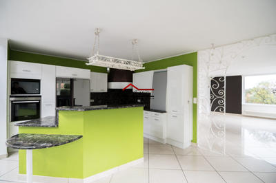 Maison - 200 m² - 10 pièces