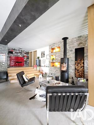 Maison - 197 m² - 4 pièces