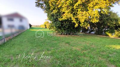 Terrain constructible - 2 111 m²