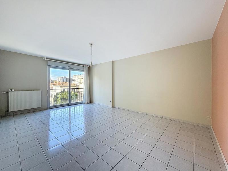 Appartement - 79 m² - 3 pièces