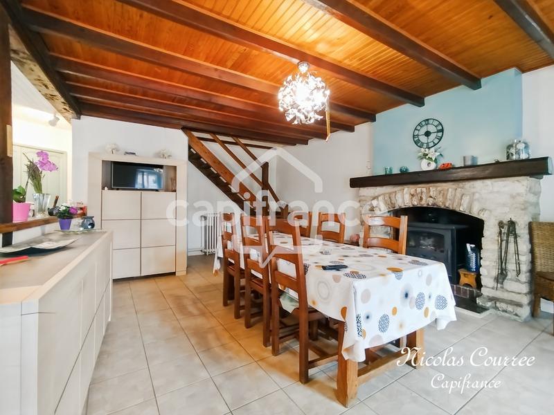 Maison - 206 m² - 8 pièces