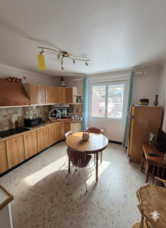 Appartement - 136 m² - 6 pièces