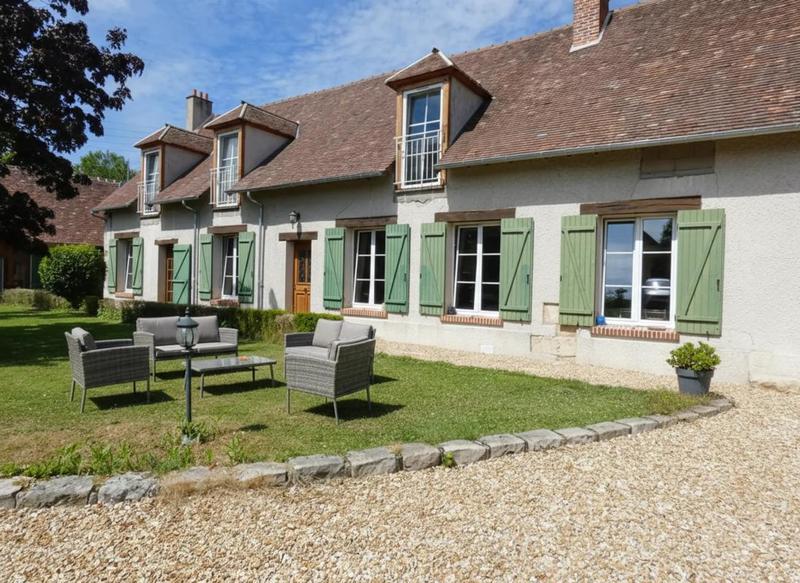 Propriété - 288 m² - 9 pièces