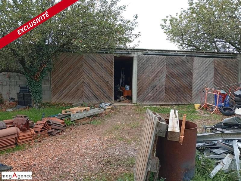 Terrain constructible - 1 800 m²