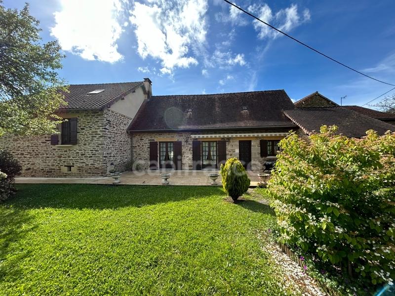 Maison - 151 m² - 6 pièces