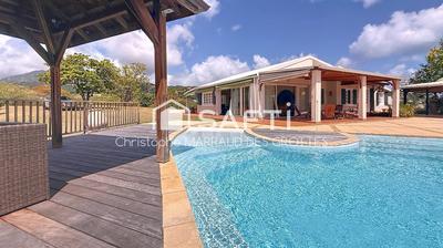 Maison - 221 m² - 7 pièces