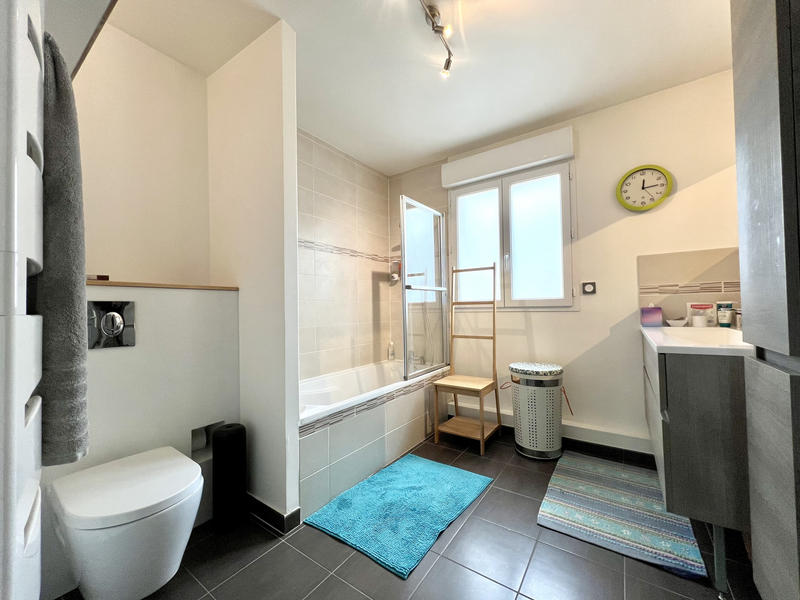 Maison - 93 m² - 5 pièces