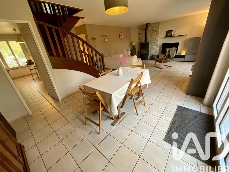 Maison - 162 m² - 7 pièces