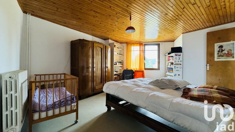 Maison - 302 m² - 12 pièces