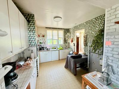 Maison - 186 m² - 8 pièces