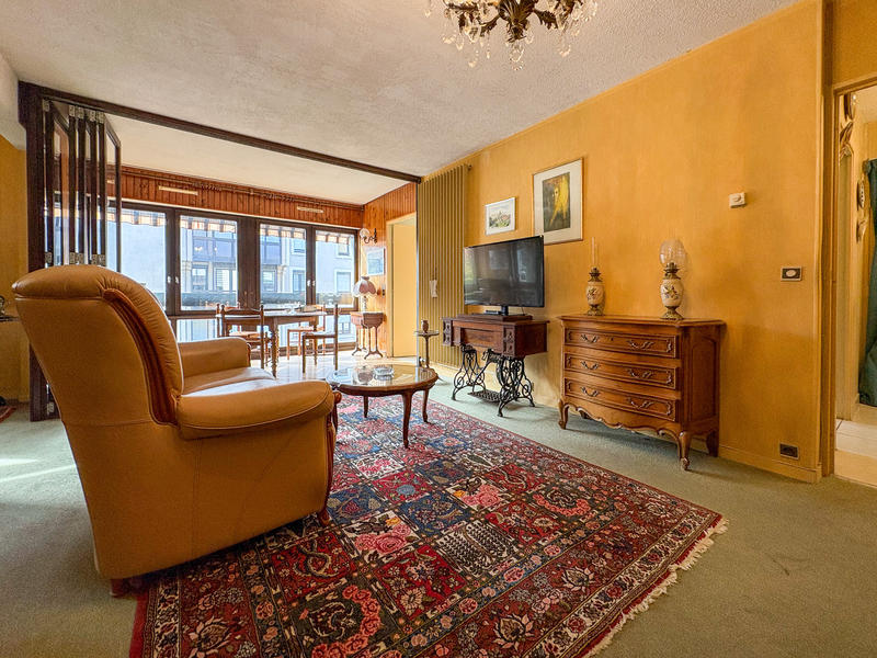 Appartement - 100 m² - 5 pièces