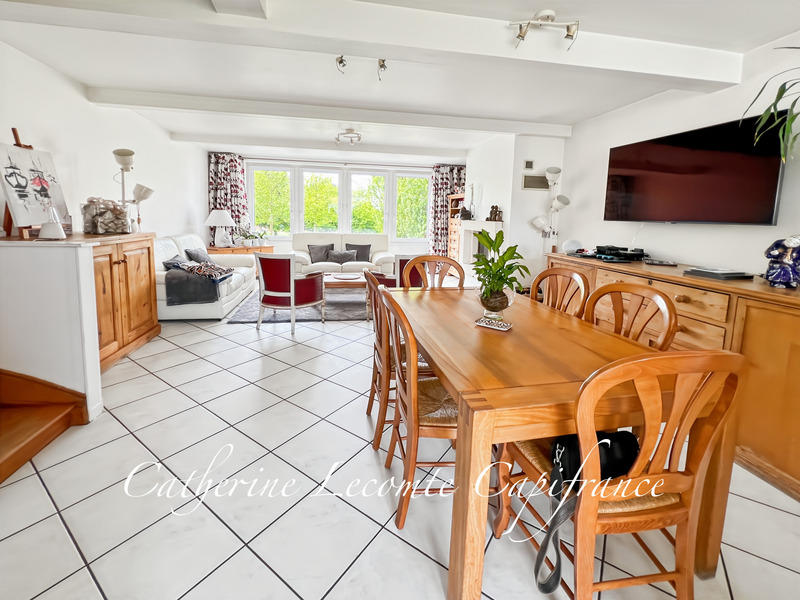 Maison - 180 m² - 8 pièces