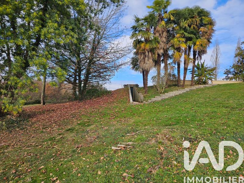 Maison - 181 m² - 5 pièces