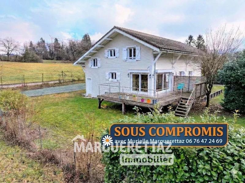 Maison - 237 m² - 7 pièces