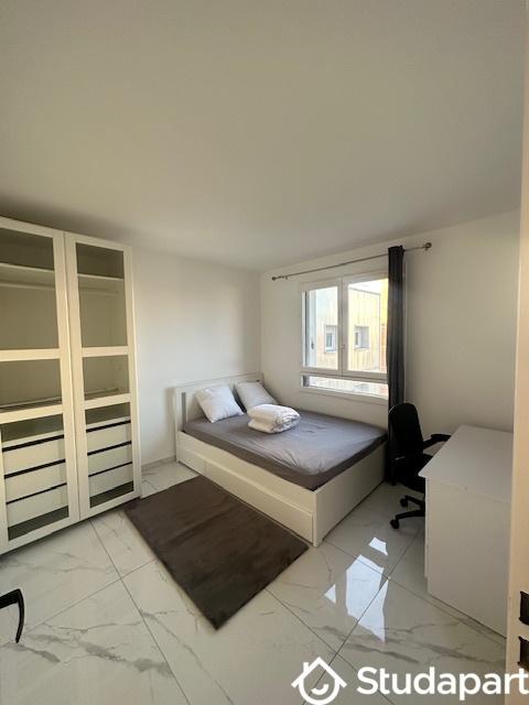 Chambre - 14 m² - 1 pièce