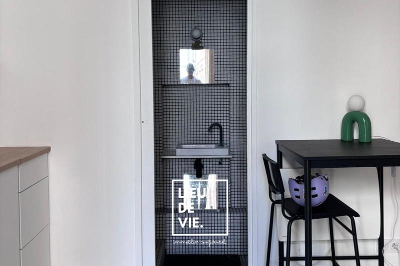 Appartement ancien - 19 m² - 1 pièce