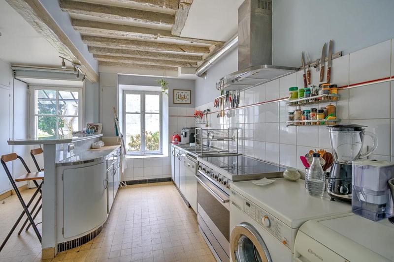 Maison - 220 m² - 9 pièces