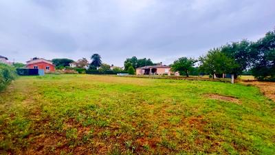 Terrain constructible - 1 278 m²
