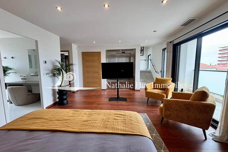 Maison contemporaine - 174 m² - 5 pièces