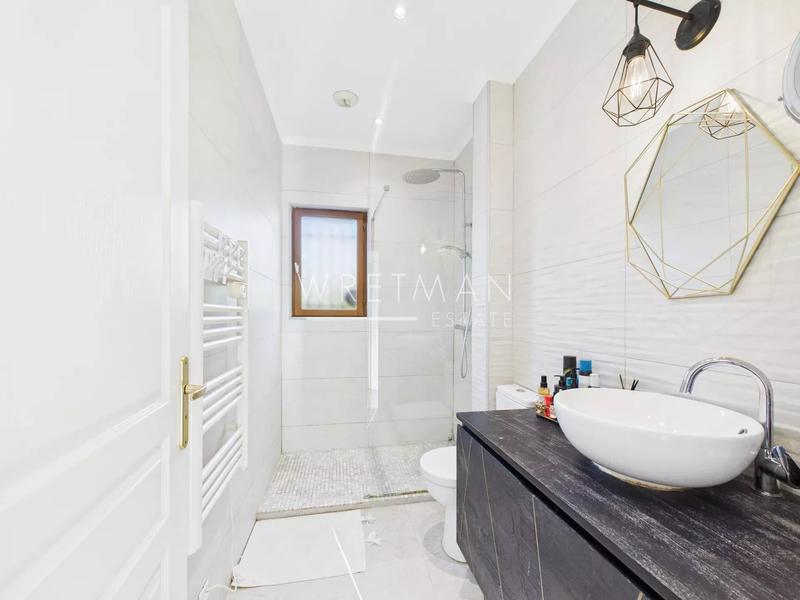 Maison - 156 m² - 7 pièces