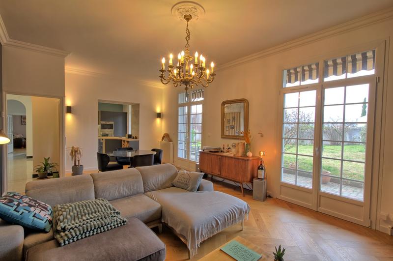 Maison - 213 m² - 6 pièces