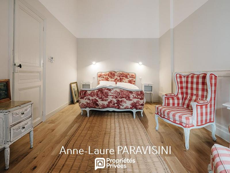 Appartement - 274 m² - 5 pièces