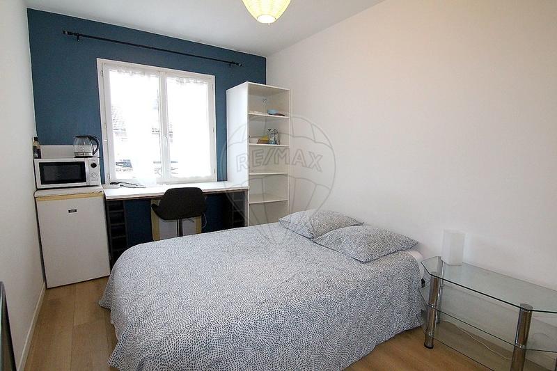 Maison - 142 m² - 9 pièces