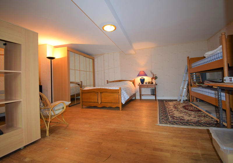 Maison - 200 m² - 6 pièces