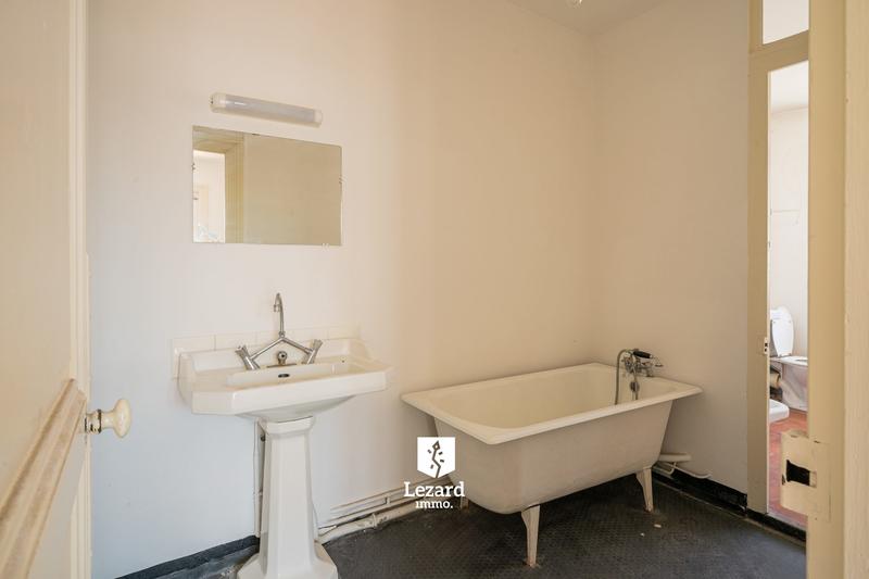 Maison ancienne - 282 m² - 8 pièces