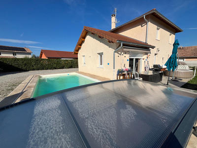 Maison - 111 m² - 5 pièces