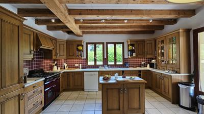 Maison traditionnelle - 214 m² - 9 pièces