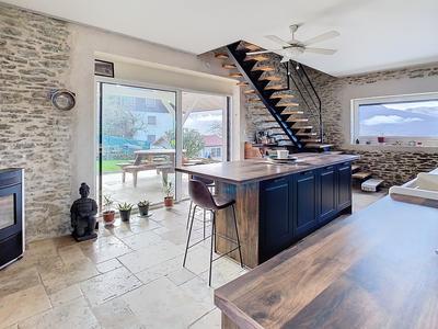 Corps de ferme - 190 m² - 6 pièces