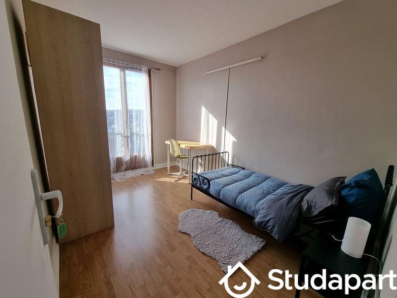 Chambre - 10 m² - 1 pièce