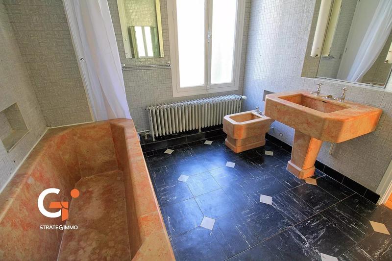 Maison - 195 m² - 8 pièces