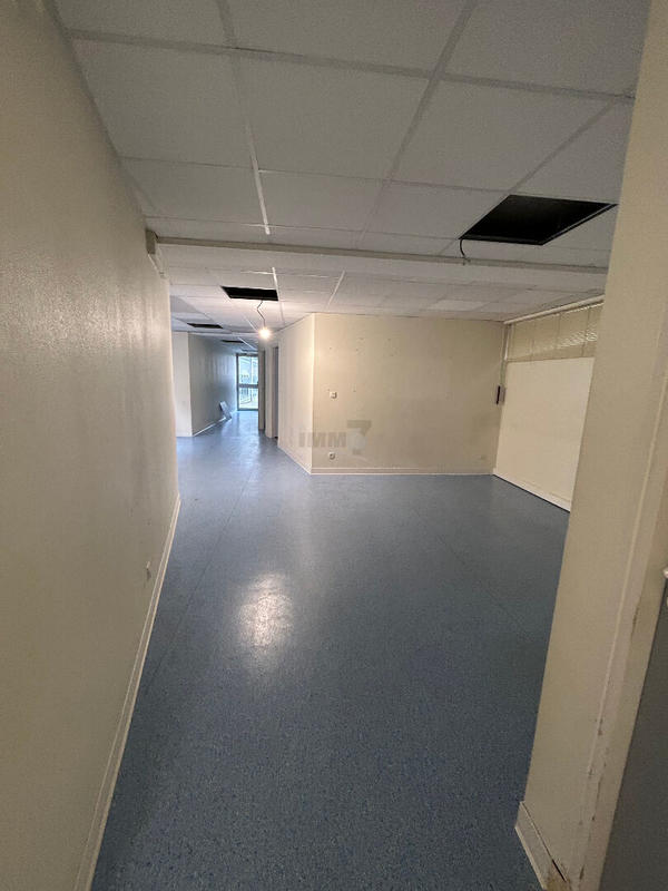 Bureau - 160 m² - 8 pièces