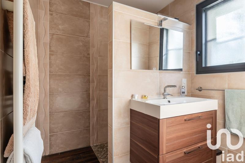 Maison - 220 m² - 7 pièces