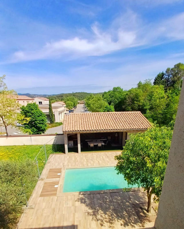 Maison - 472 m² - 7 pièces