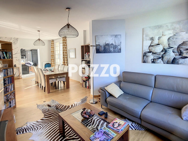 Appartement - 141 m² - 6 pièces