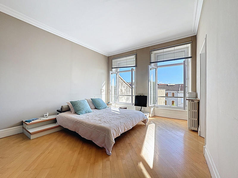 Maison de ville - 316 m² - 11 pièces