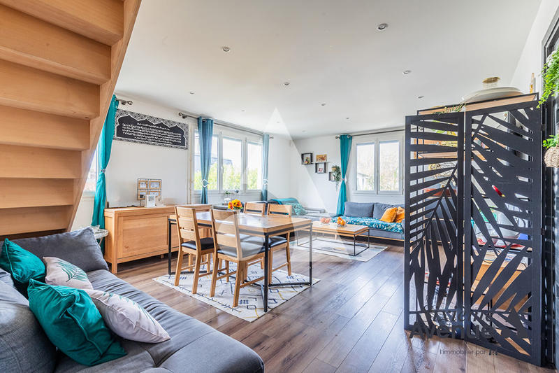 Maison - 96 m² - 5 pièces