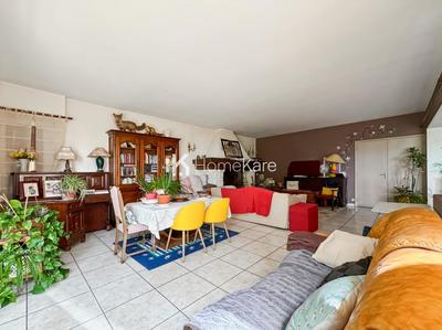 Maison - 270 m² - 9 pièces