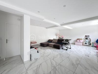 Pavillon - 120 m² - 5 pièces