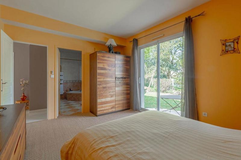 Maison - 231 m² - 5 pièces