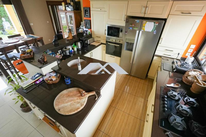 Maison ancienne - 190 m² - 7 pièces