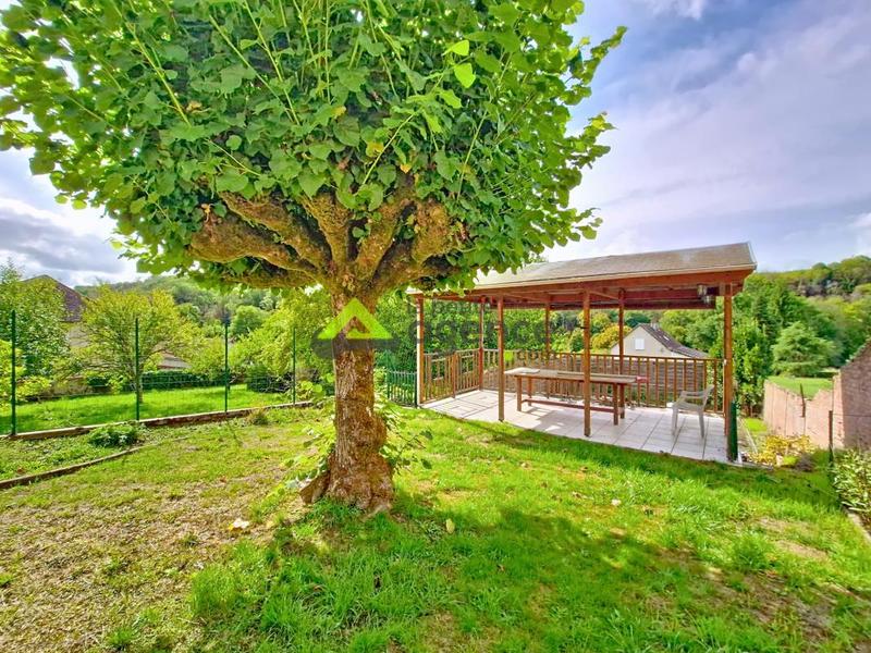 Maison - 170 m² - 8 pièces