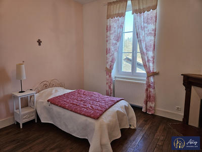 Maison ancienne - 170 m² - 9 pièces