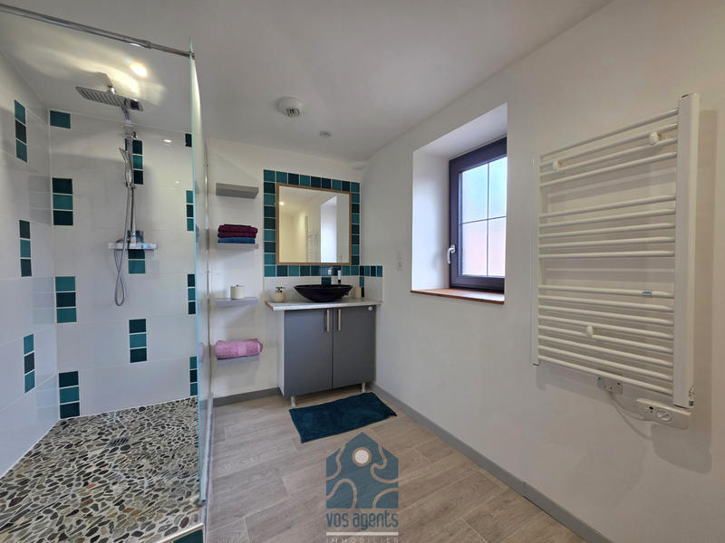 Maison - 200 m² - 5 pièces