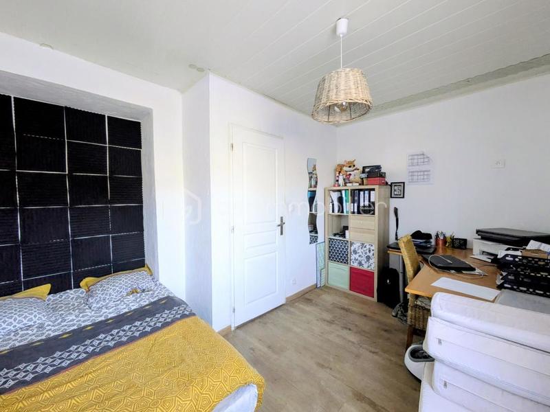 Maison - 196 m² - 8 pièces