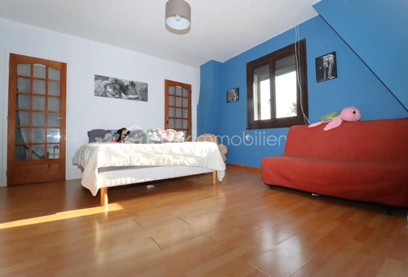 Maison traditionnelle - 175 m² - 8 pièces