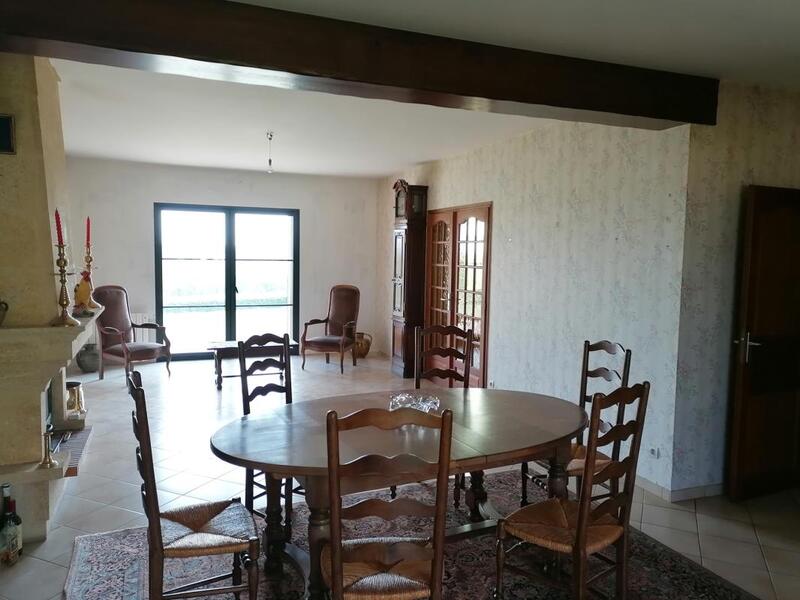 Pavillon - 192 m² - 8 pièces